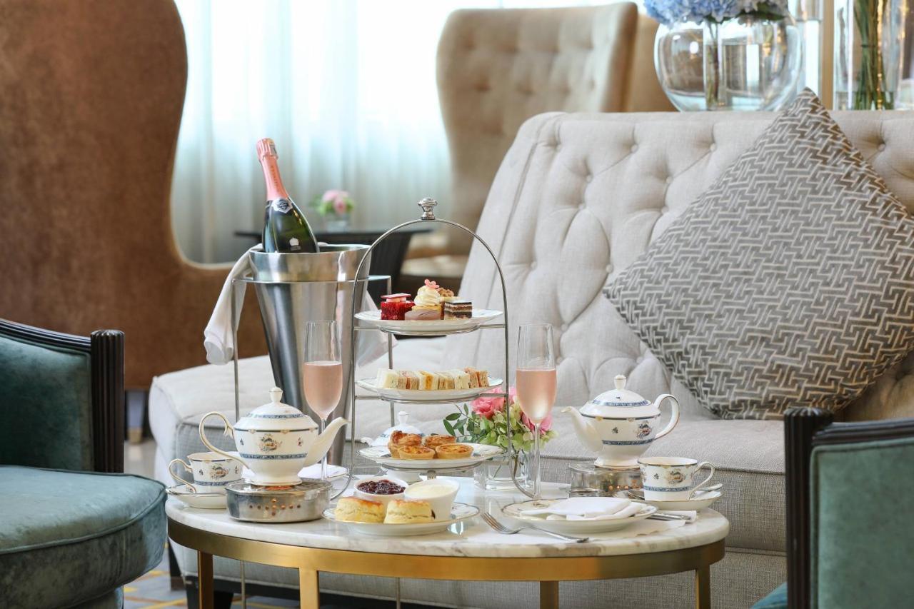 The Ritz-Carlton, Kuala Lumpur Hotel Eksteriør billede Afternoon tea at the Mandarin Oriental, London