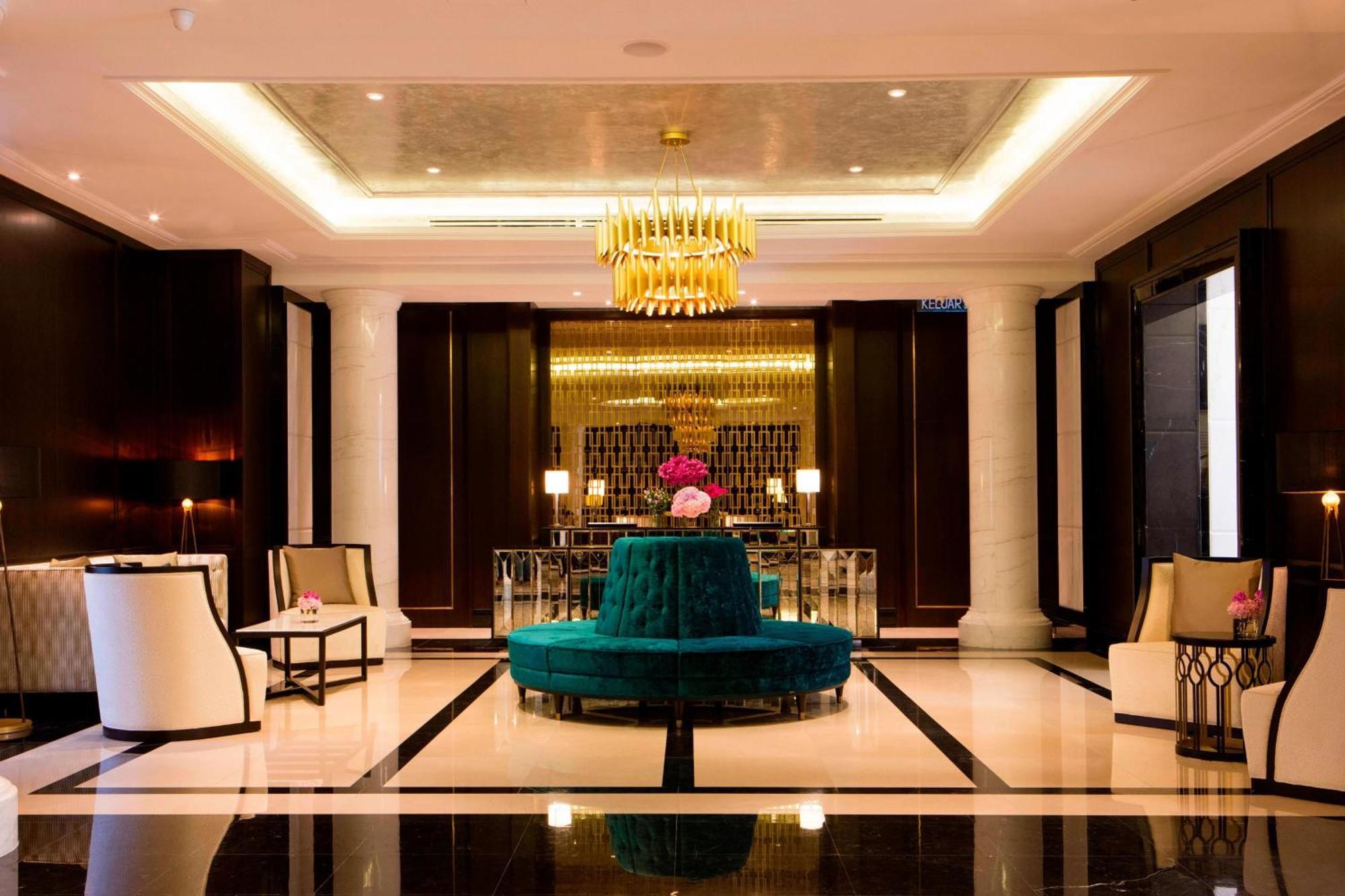 The Ritz-Carlton, Kuala Lumpur Hotel Eksteriør billede The lobby of the hotel
